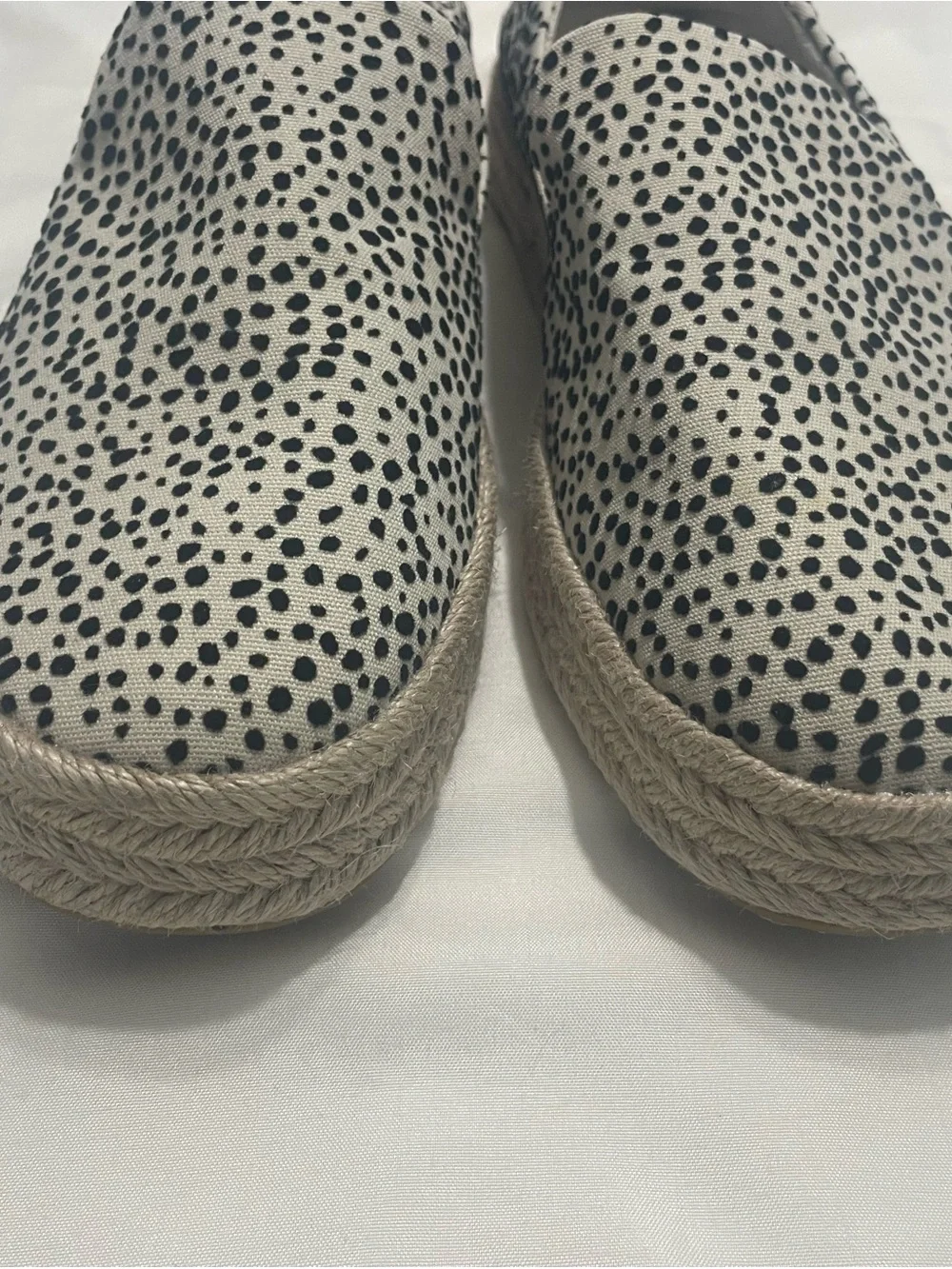 Toms slip espadrilles